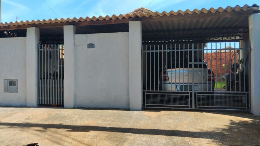 CASA BEM CONSERVADA - REF. 1434