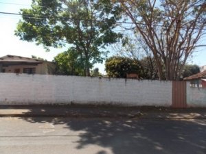 TERRENO BEM LOCALIZADO REF. 566