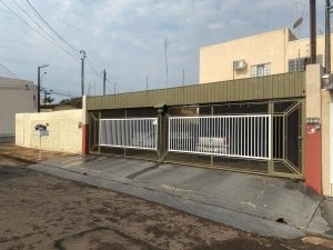 APARTAMENTO COM BOA CONSERVA&Ccedil;&Atilde;O E LOCALIZA&Ccedil;&Atilde;O - REF. 1341